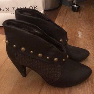 Brown heeled ankle boots